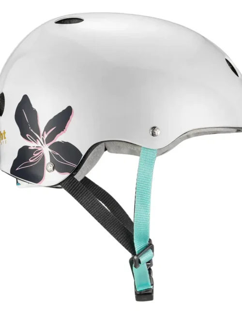 Casco Triple 8
